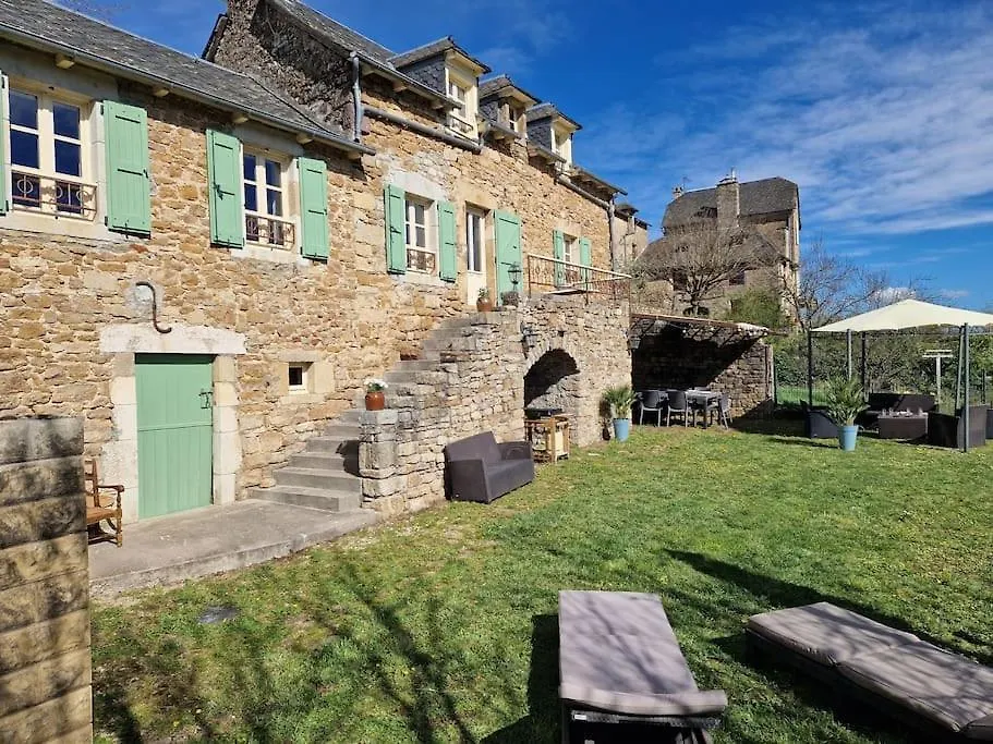 Gite De Montrozier